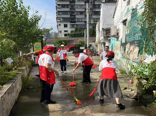 揭陽農(nóng)墾到河南路社區(qū)開展 助力“兩清”攻堅行動
